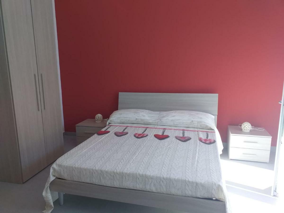 La Bussola Hotel Порто Чезарео Екстериор снимка